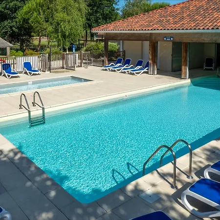 Odalys Le Petit Pont Lejlighedshotel Hourtin