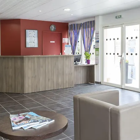 アパートホテル Odalys Le Petit Pont オータン