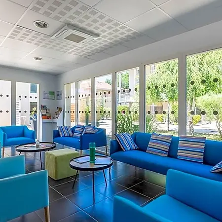 Odalys Le Petit Pont Aparthotel