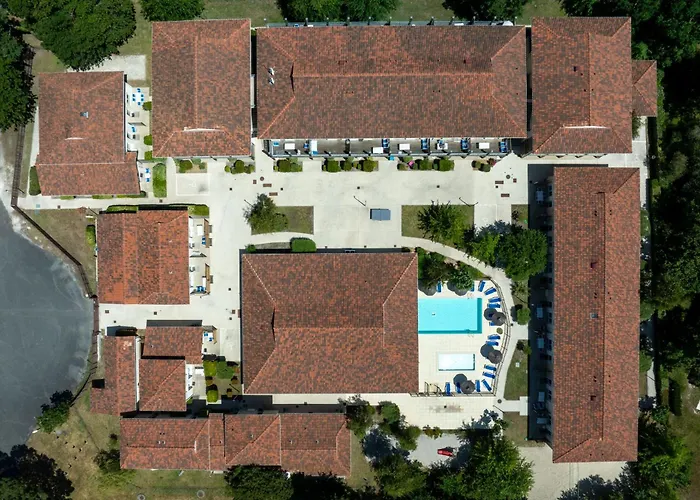 Aparthotel Odalys Le Petit Pont 3*