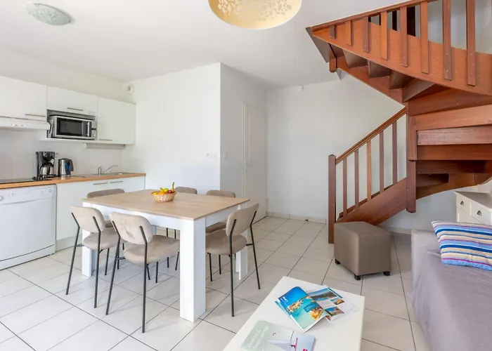 Odalys Le Petit Pont 3* Hourtin