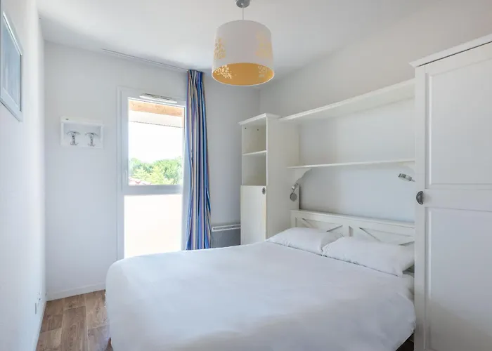 Odalys Le Petit Pont 3* هورتين