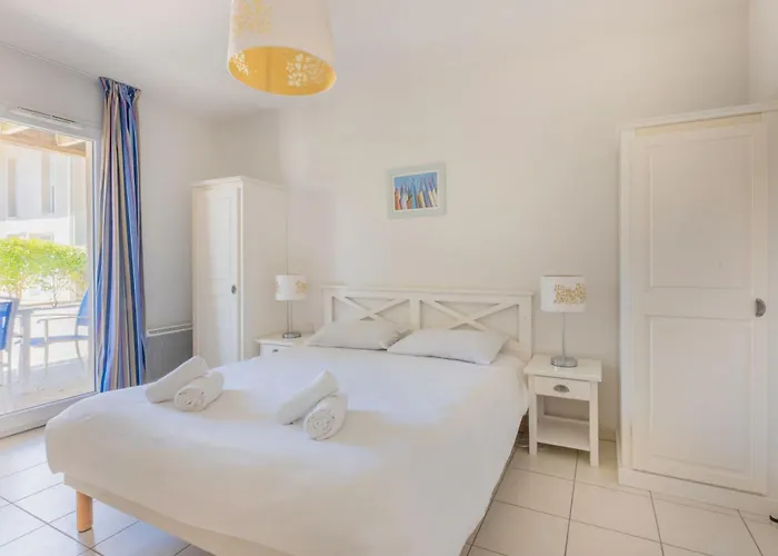 Odalys Le Petit Pont Aparthotel 3*