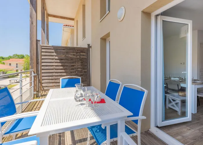 Odalys Le Petit Pont Aparthotel Hourtin