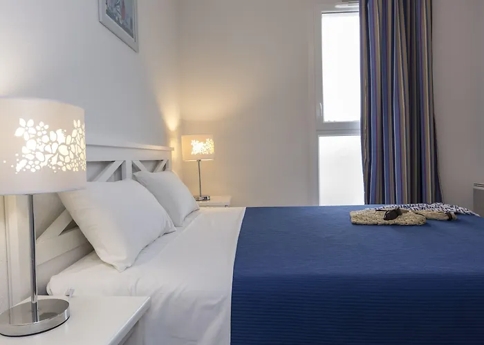 Odalys Le Petit Pont 3* هورتين