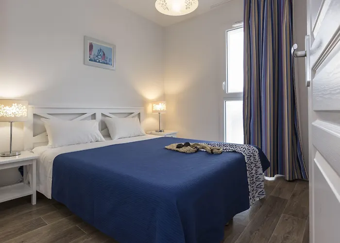 Odalys Le Petit Pont Aparthotel 3*